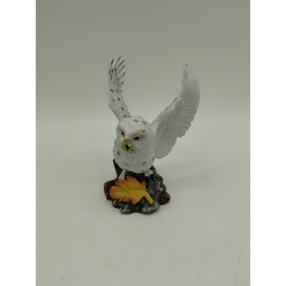 Intricate Beautiful Porcelain White Owl Figurine 4" Tall Wildlife Bird